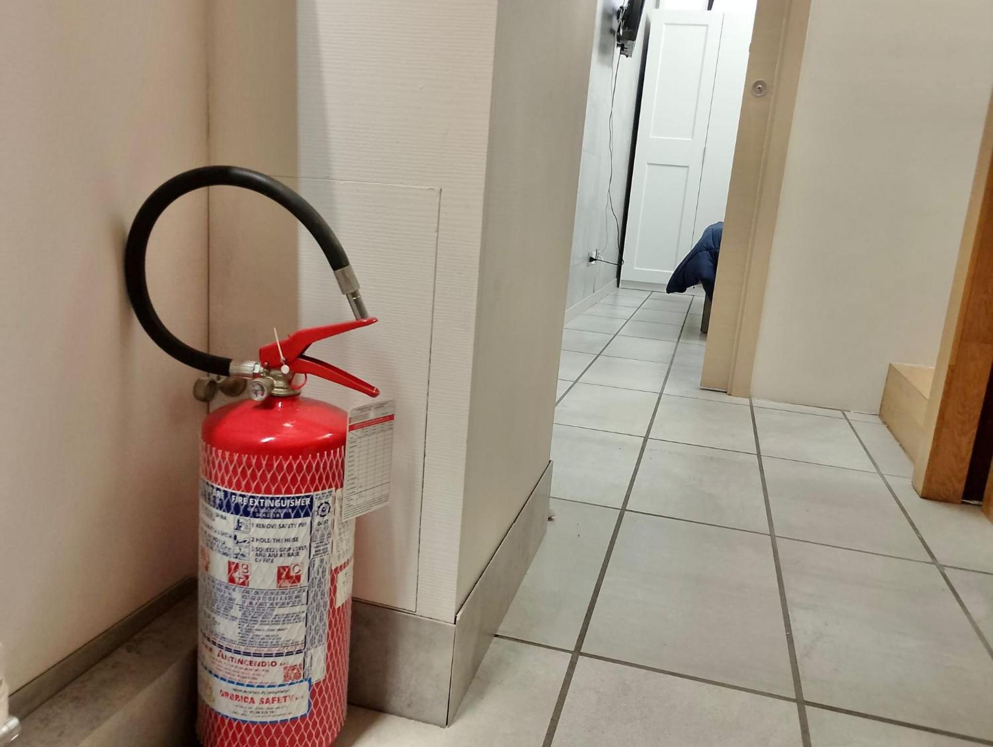 "R&P Apartment", Short Term Stay, Elegant Design, Bisceglie Metro Station, Easy For San Siro And Fiera Milano, Free Parking Exterior foto